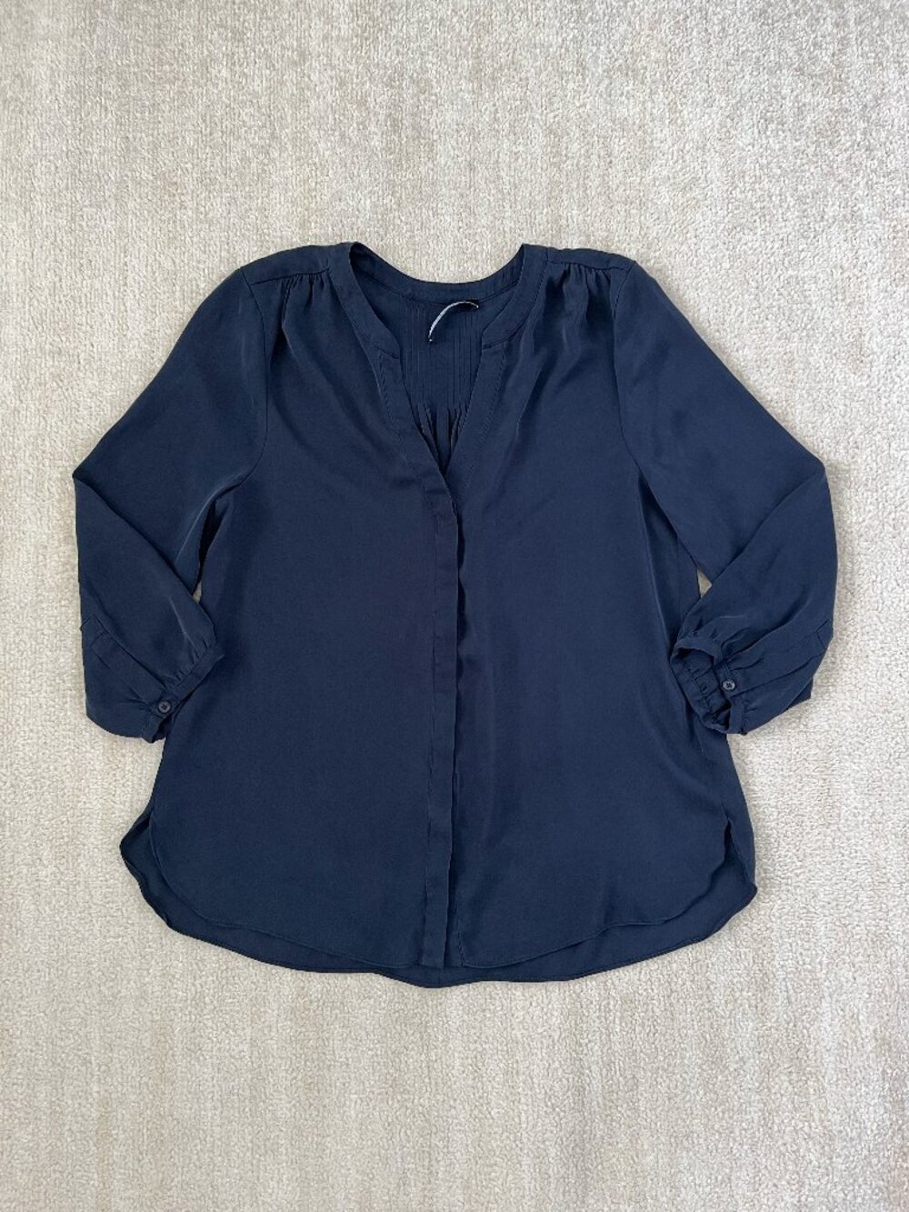 Quince Washable Stretch Silk Pleat Back Blouse Blue V-Neck 3/4 Sleeve M